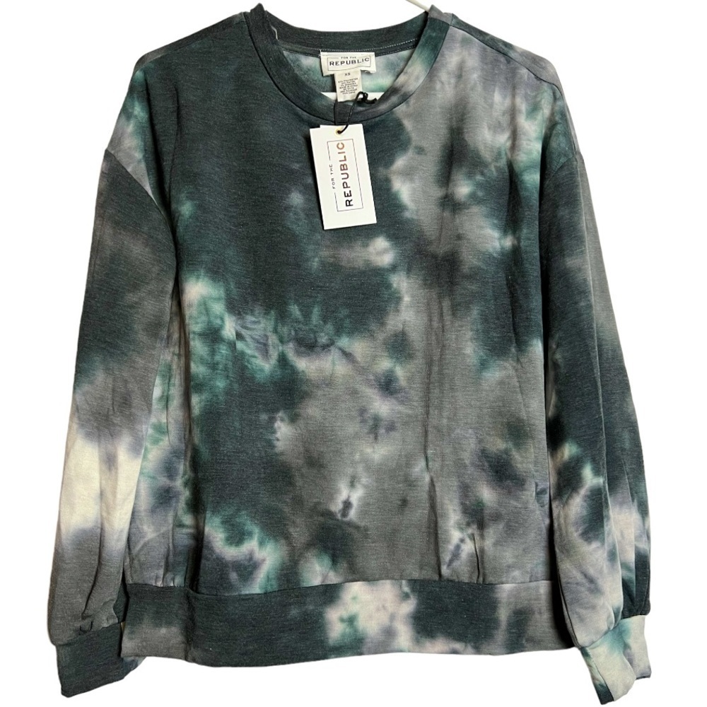 NWT For The Republic So Soft Tie Dye Sweat Top With Matching Bottom Size XSmall - Picture 3 of 11